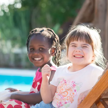 Hl Miraflor מלון